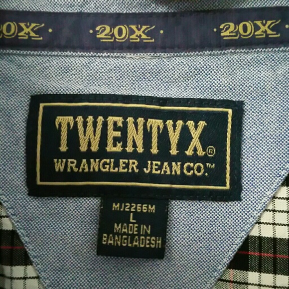 Long sleeve 20X Wrangler button down - Picture 2 of 3