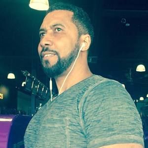 Meet your Posher, Carlos pinto