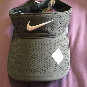 Nike visor