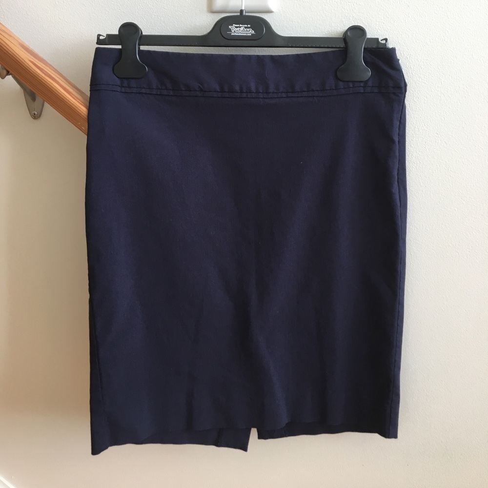 Limited Exact Stretch Navy Pencil Skirt