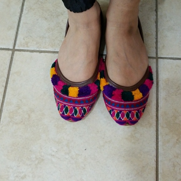 Pom pom flats REDUCED!!! - Picture 1 of 5