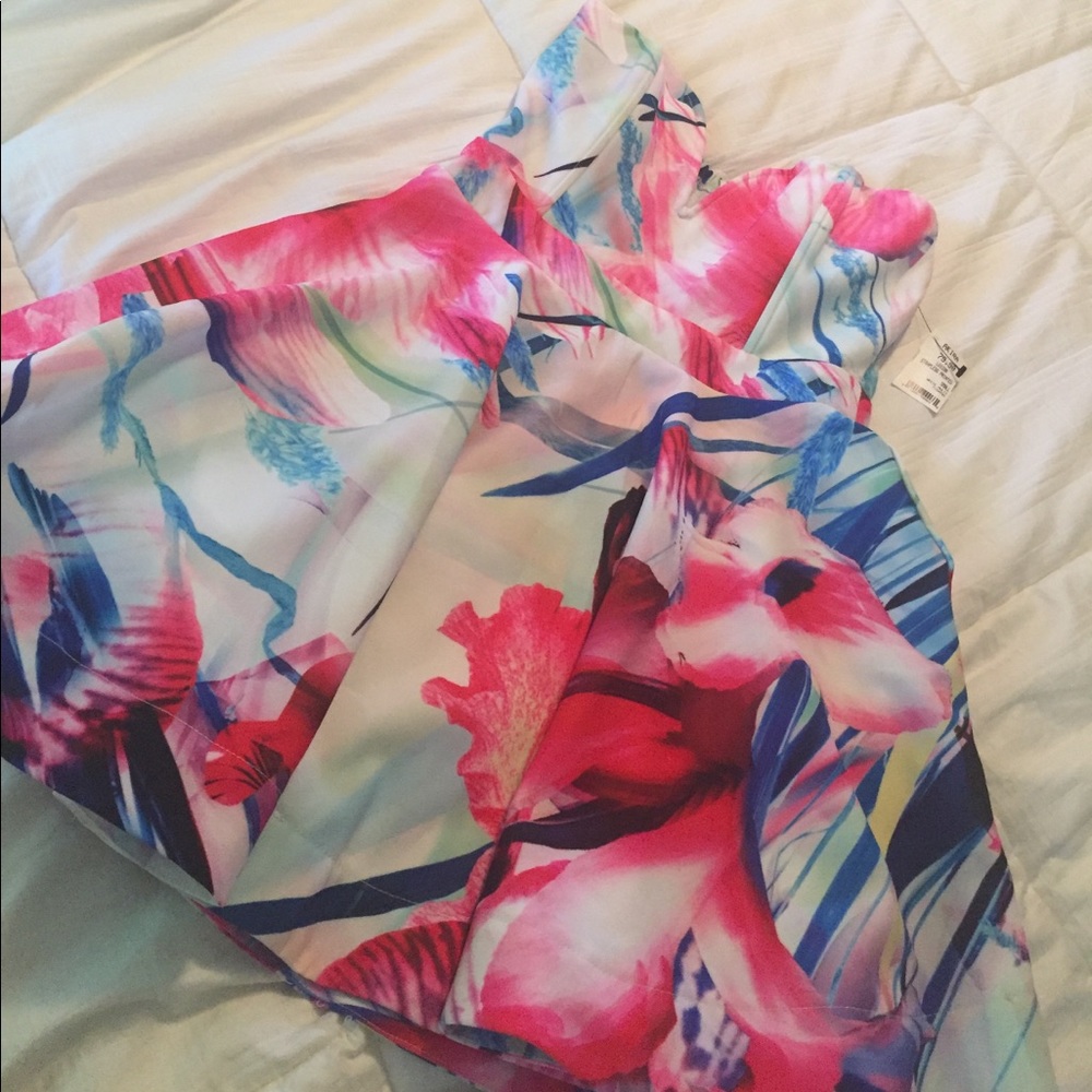 Luxxel Strapless Multi Color Mini Dress - Picture 1 of 2