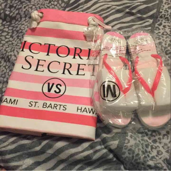 2016 tote & flip flops (M) - Picture 2 of 2