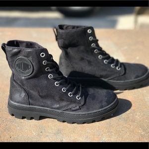 Palladium Boots - Women's size 7