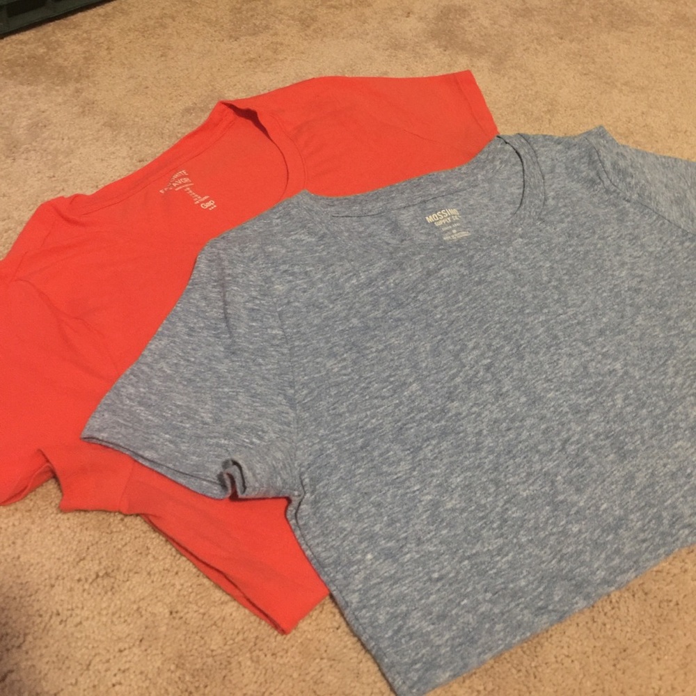 Never been worn bundle T-shirt deal!