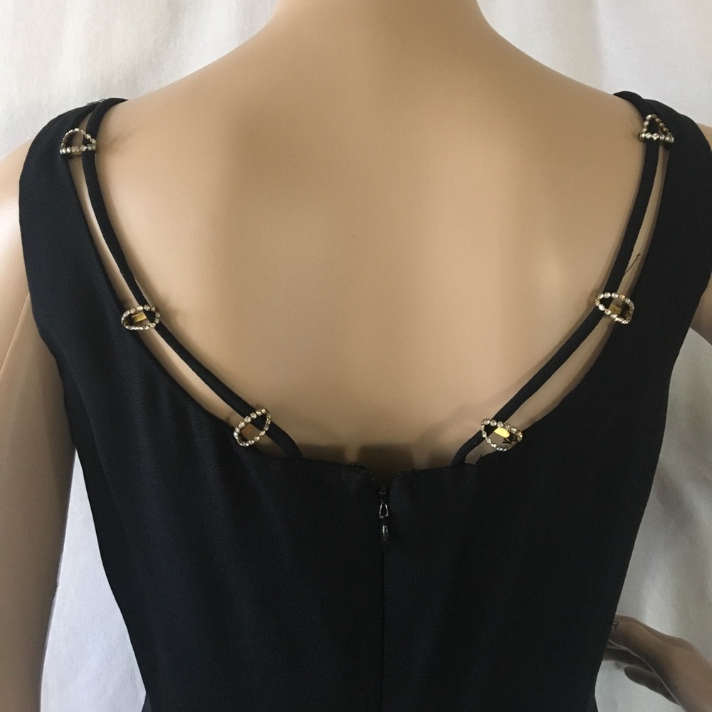 DiAm0nd fLoAtiNg-c0llAr c0cKtAil drEss
