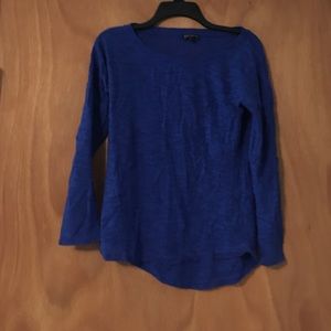 Long sleeve light sweater