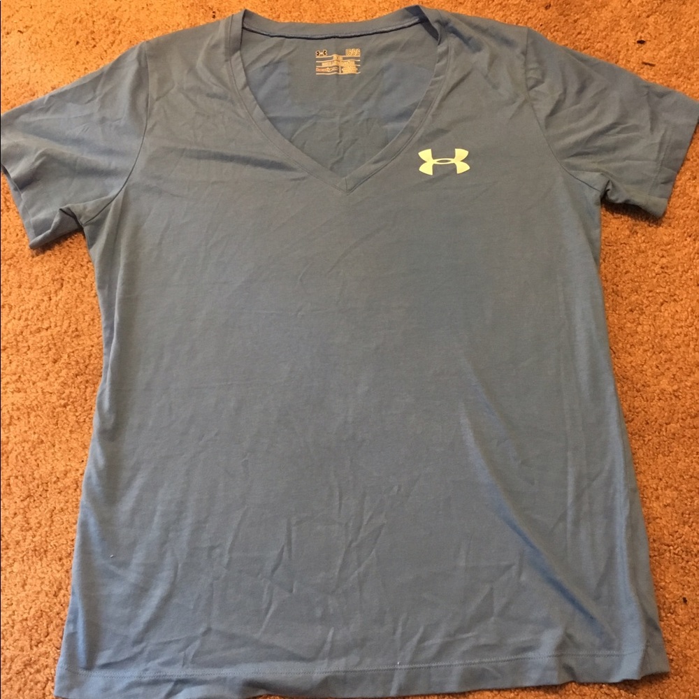Under armor workout shirt, has only been worn once