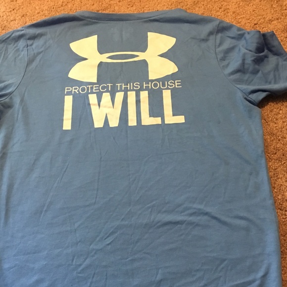Under armor workout shirt, has only been worn once - Picture 3 of 3