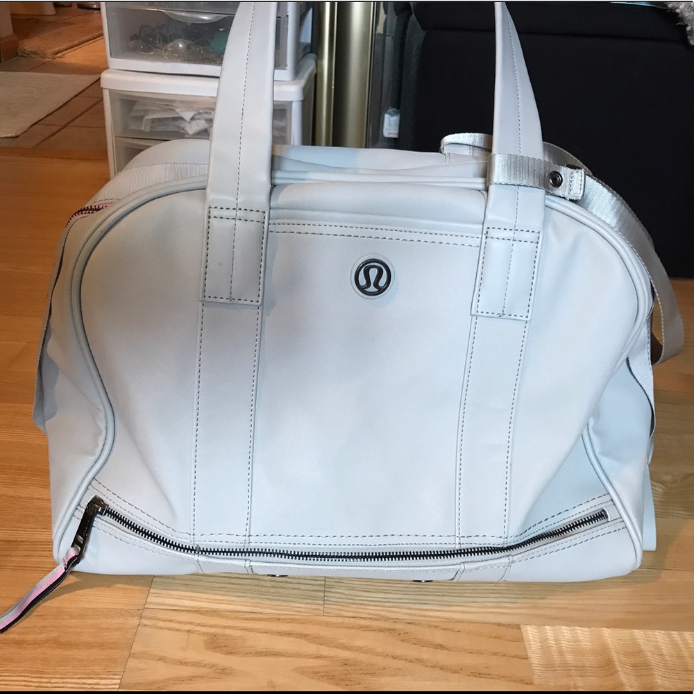 SOLD!! Lululemon Om for All bag