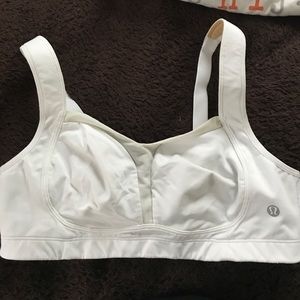Lululemon white sports bra 36c medium