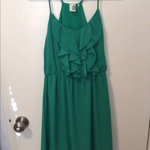 Pretty green sundress with ruffles!