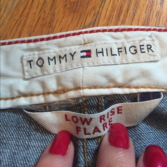 Tommy Hilfiger low rise flair patched jeans size 4 - Picture 2 of 3