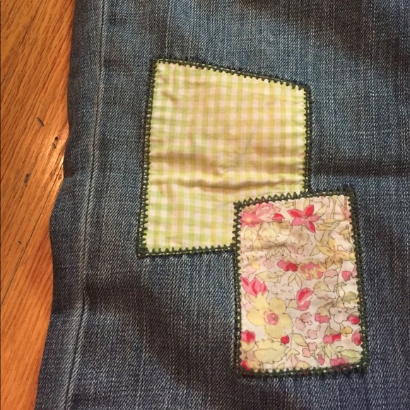 Tommy Hilfiger low rise flair patched jeans size 4 - Picture 3 of 3