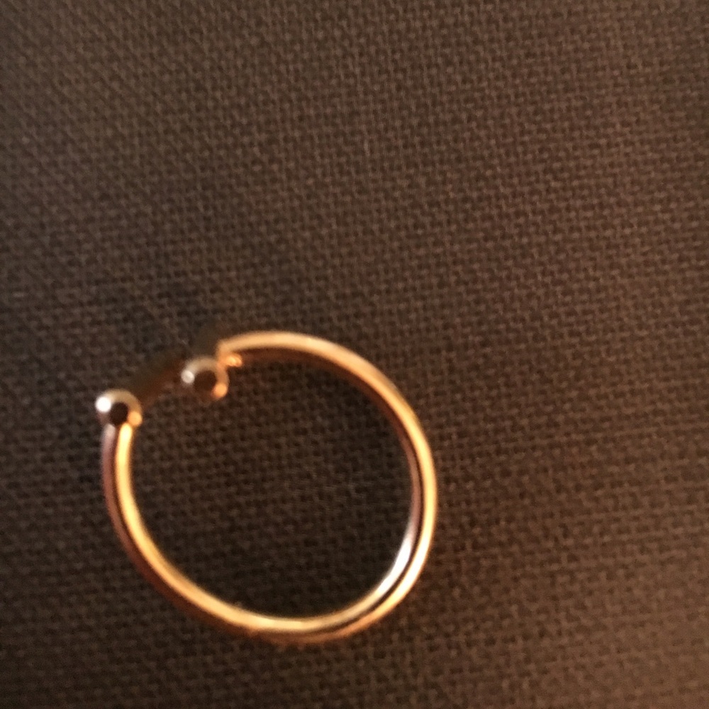 10 karat gold ring-sold