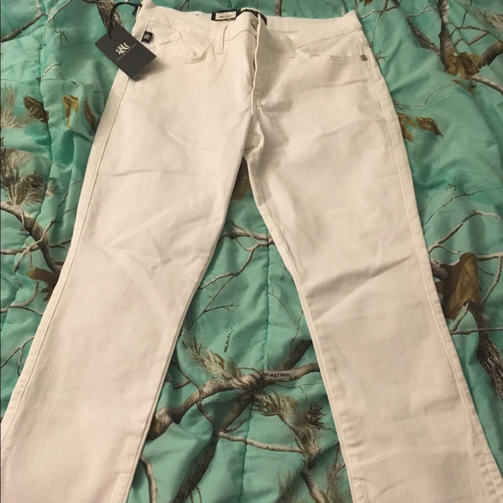 Rock & Republic white Capris