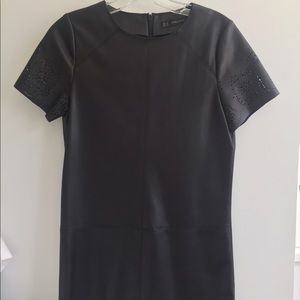 FAUX LEATHER PETITE DRESS XS GORG DETAILING