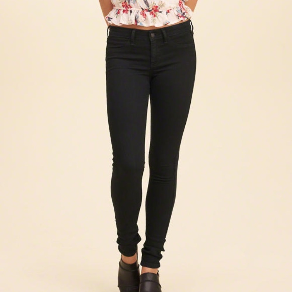 Low-Rise Black Hollister Jeans