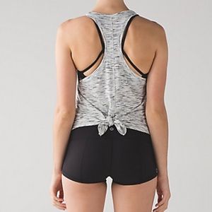 Lululemon Tie it Up Singlet  White/black space dye