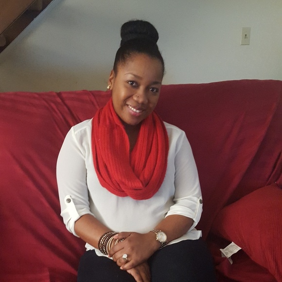 Meet your Posher, Fefe - Picture 1 of 1