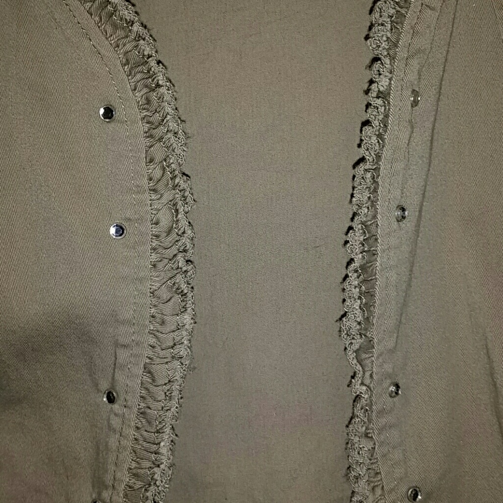 Vest - Picture 2 of 3