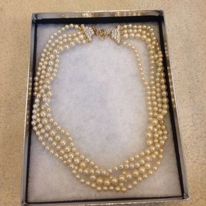J crew pearl necklace