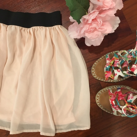 Forever 21 Beige / Black Skater Lined Skirt - Picture 4 of 5