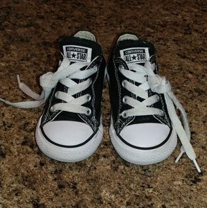 Converse size 7 toddler