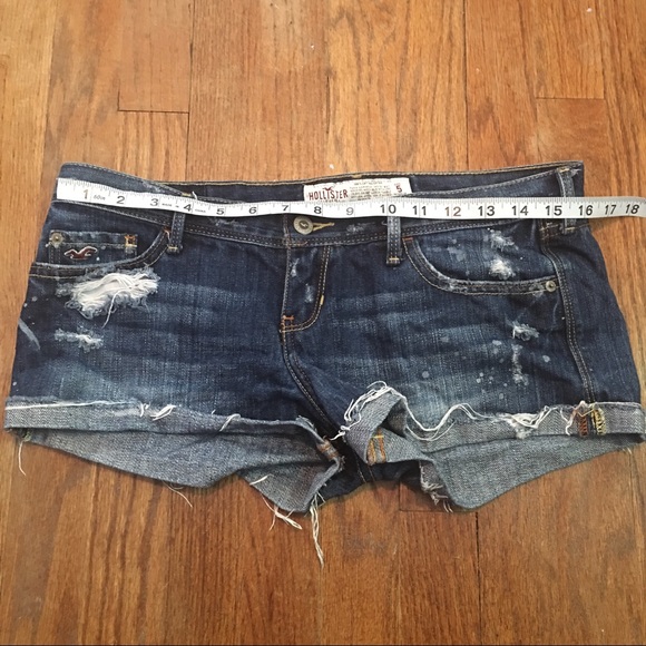 Hollister Distressed Jean Shorts - Picture 4 of 5