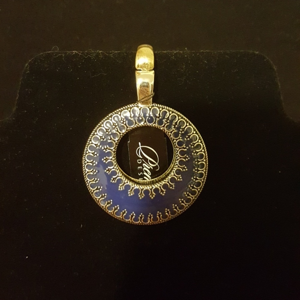 Double take pendant enhancer
