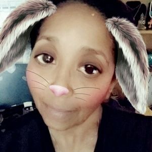 Meet your Posher, Valerie