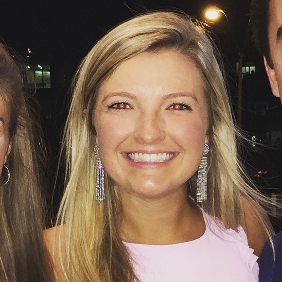 Meet your Posher, Emily - Picture 1 of 1