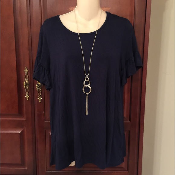 bobeau Tops - NWT size Large Bobeau navy top
