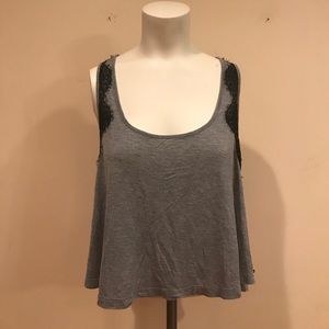 ♦️Final Sale♦️Guess Crop Top