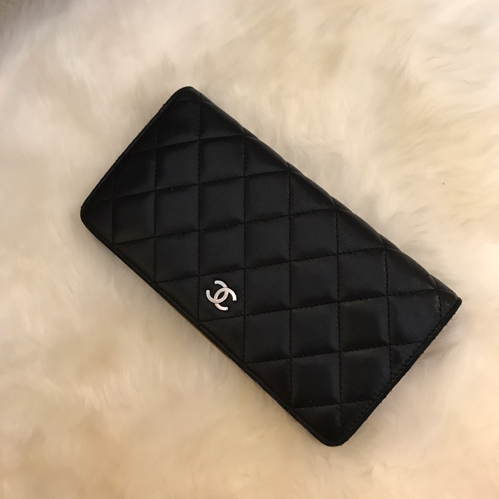 Authentic Chanel Yen Wallet