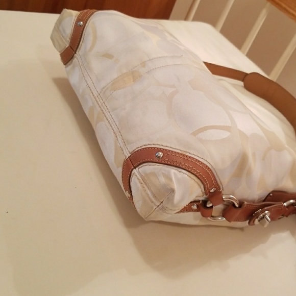 Handbag!!!PRICE DROP!!! - Picture 4 of 5