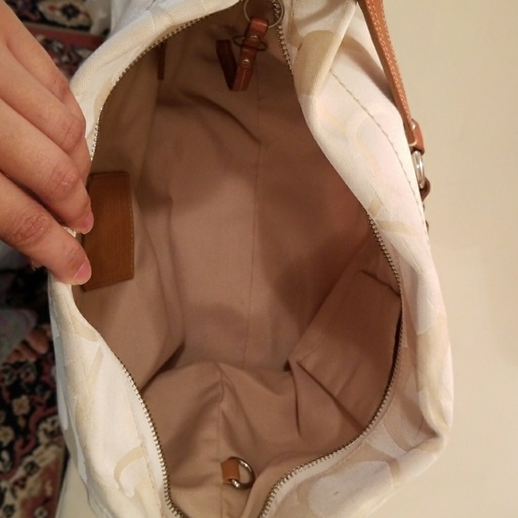 Handbag!!!PRICE DROP!!! - Picture 5 of 5