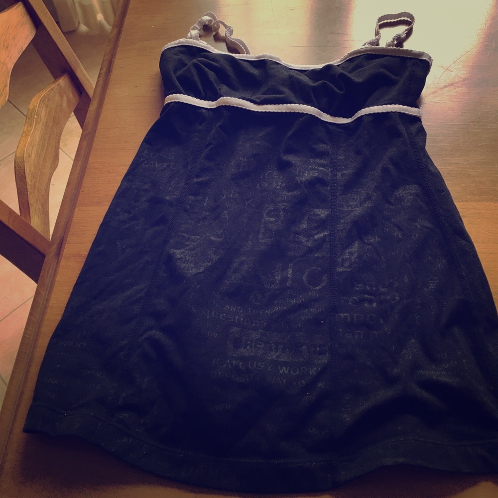 Lululemon top