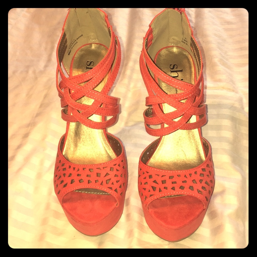 Coral cut-out platform sandals