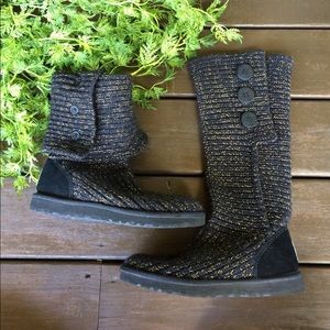 Sweater UGG boots black and gold