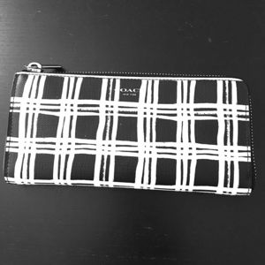 Coach Bleeker Accordion Zip Wallet, Black/White