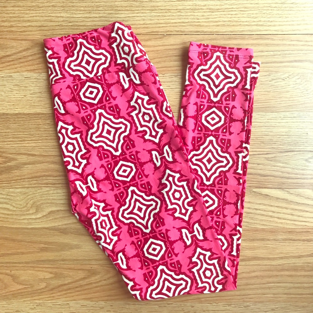 NEVER WORN LulaRoe leggings - Valentine's Day 2017