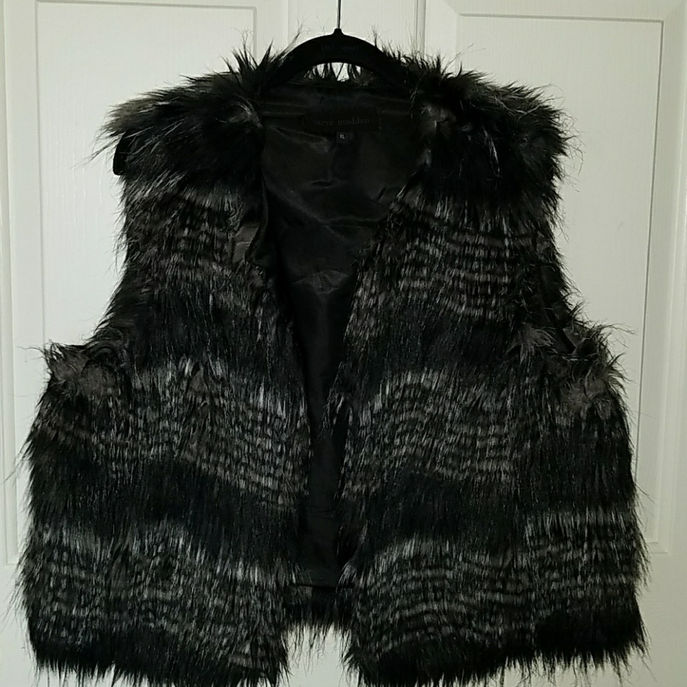 Steve Madden XL Black Patterned Furry Vest