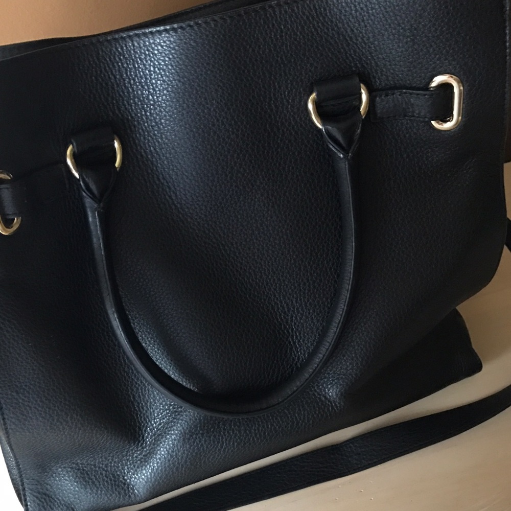 Michael Kors Hamilton Large with Gold Accents - Picture 6 of 8