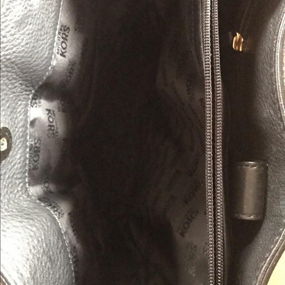 Michael Kors Hamilton Large with Gold Accents - Picture 5 of 8