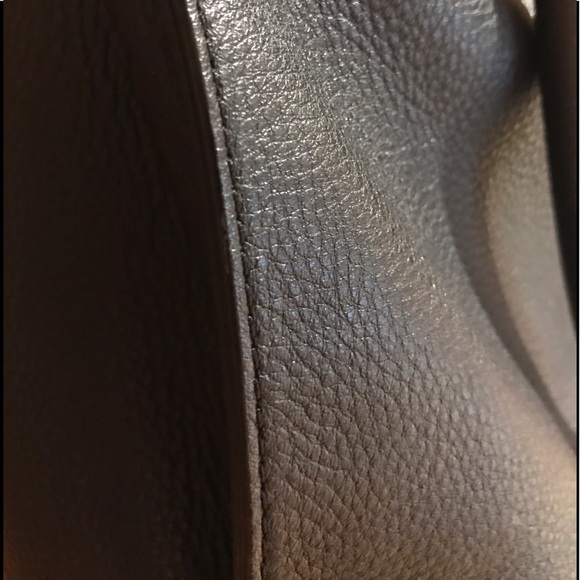 Michael Kors Hamilton Large with Gold Accents - Picture 8 of 8