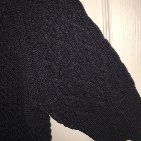The Limited - Navy Sweater - Great for layering - Picture 3 of 5
