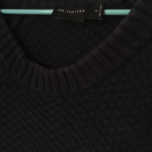 The Limited - Navy Sweater - Great for layering - Picture 5 of 5