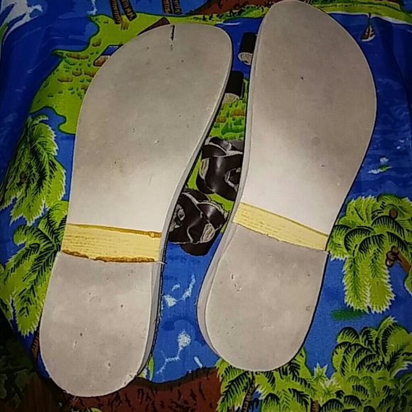 GUC Brown Keno Sandals - Picture 2 of 4