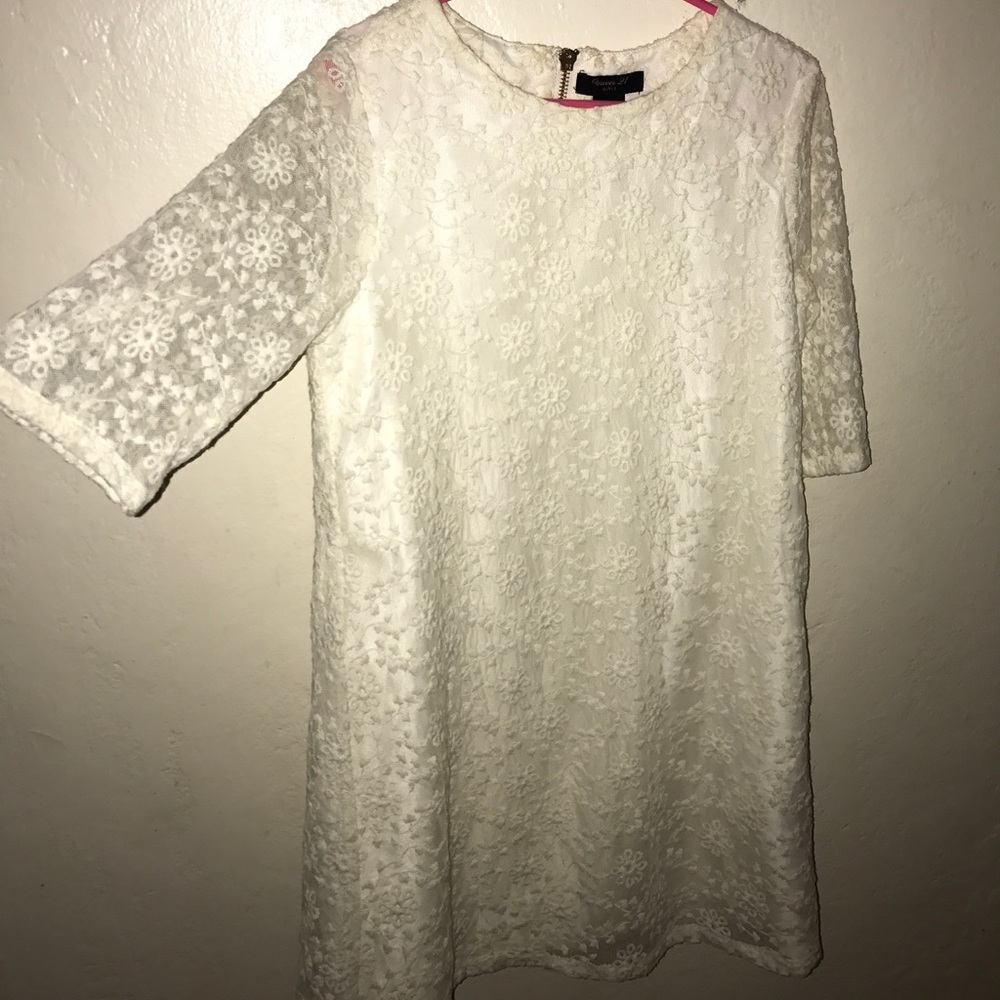 Beautiful cream color floral dress!